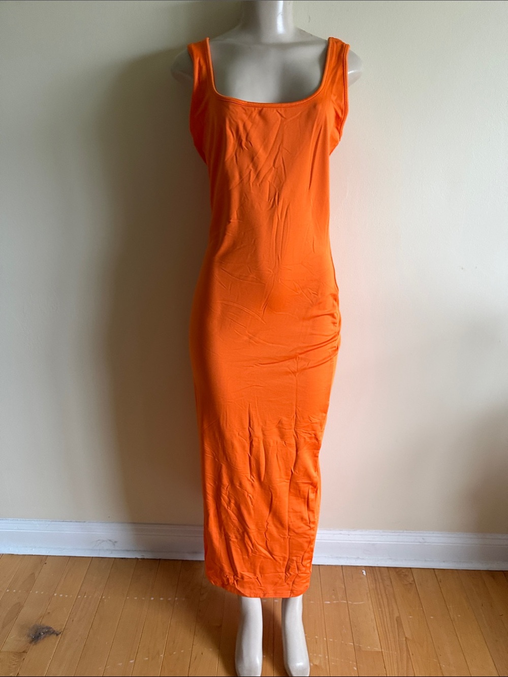 Sleeveless Orange Bodycon Maxi Dress - Classic Scoop Neck 16.5’’-24’’